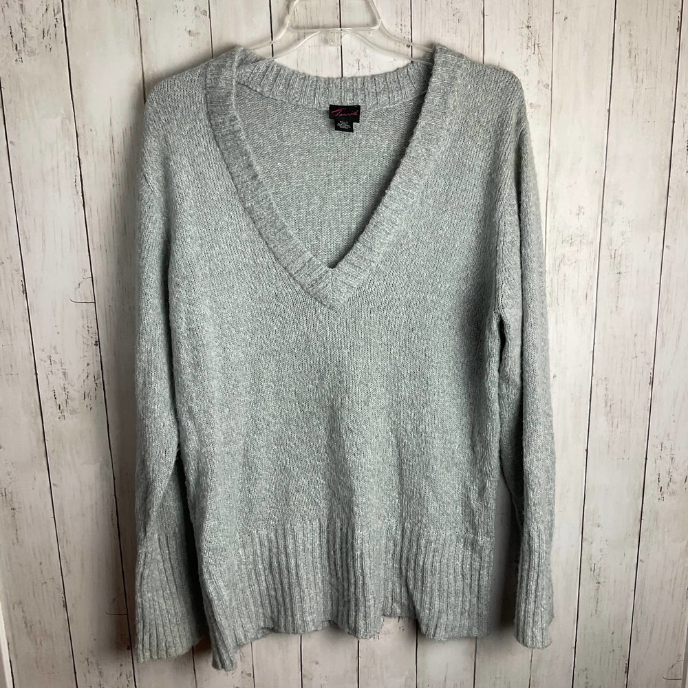 Torrid V Neck Sweater Grey Ribbed Hem / Cuffs